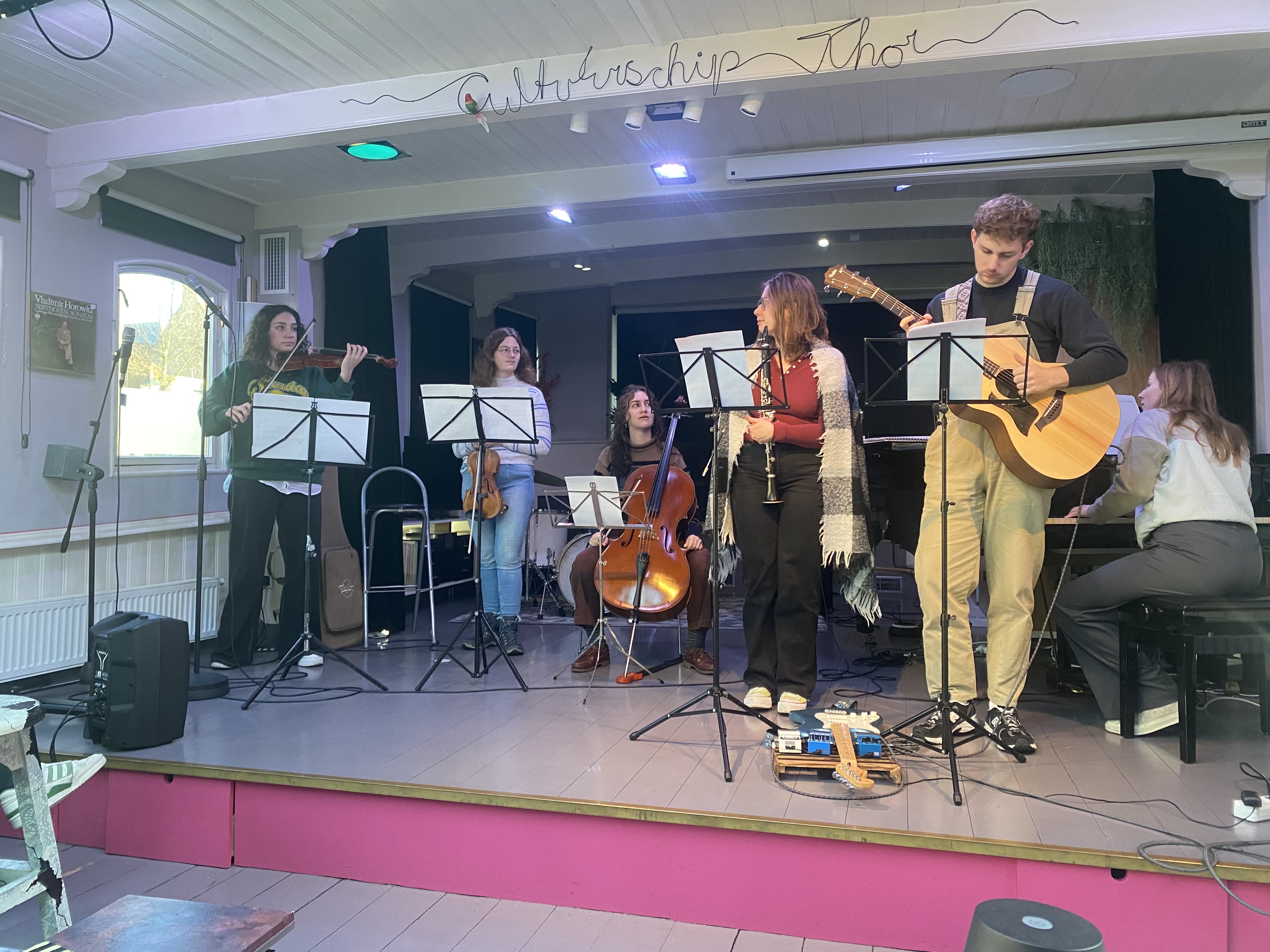 ArtEZ studenten op Thor